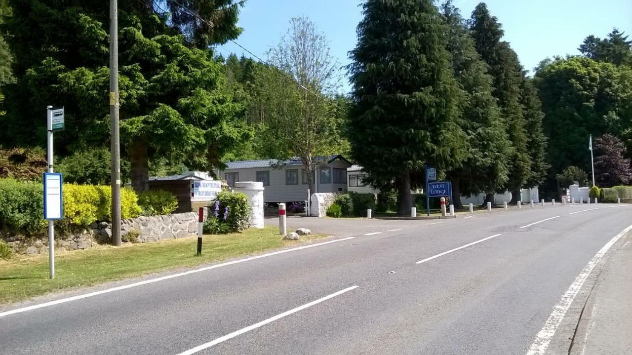 West Lodge Caravan Park Comrie Exterior foto